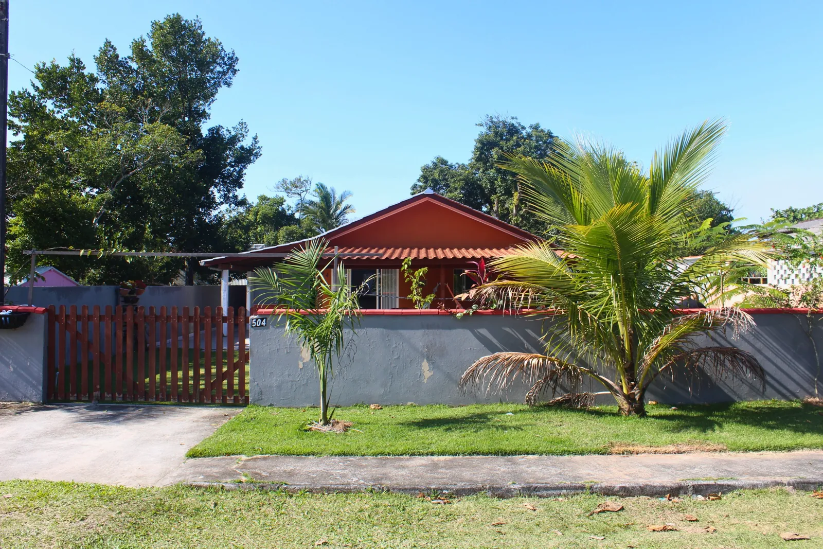 Excelente residência no Grajaú, a 400 m da praia! Terreno 15x40
